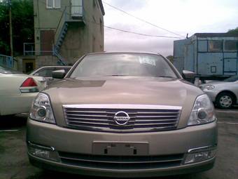 2003 Nissan Teana Photos