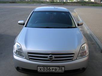 2003 Nissan Teana Photos