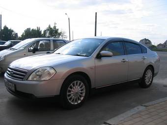 2003 Nissan Teana Pictures
