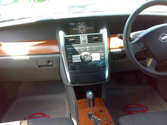 2003 Nissan Teana Photos