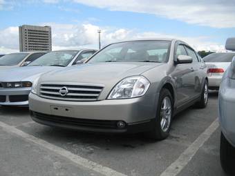 2003 Nissan Teana Photos