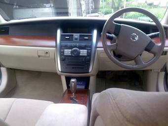 2003 Nissan Teana Pictures