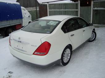 2003 Nissan Teana Photos