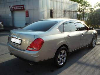 2003 Nissan Teana Photos