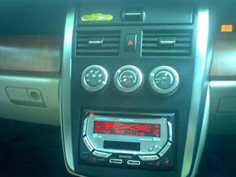 2003 Nissan Teana Pictures