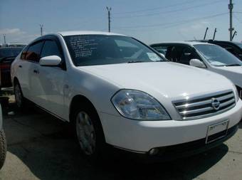 2003 Nissan Teana Pictures