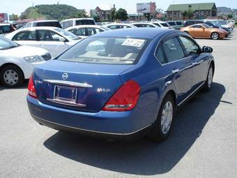 2003 Nissan Teana Pics