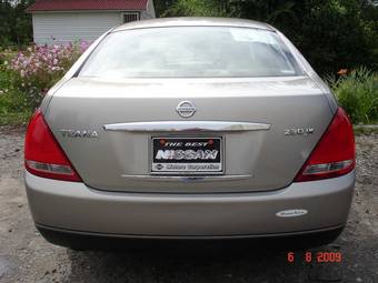 2003 Nissan Teana Photos