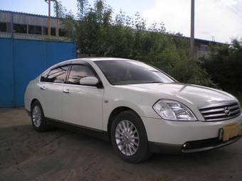 2003 Nissan Teana Photos