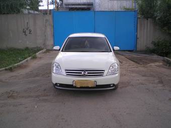 2003 Nissan Teana Photos