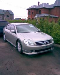 2003 Nissan Teana Photos