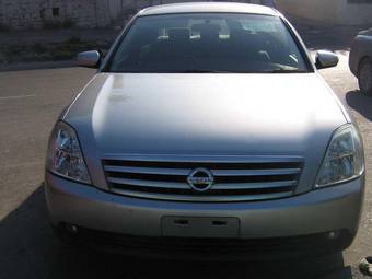 2003 Nissan Teana Photos