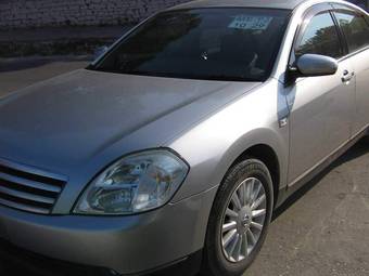 2003 Nissan Teana Photos