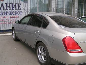 2003 Nissan Teana Pictures