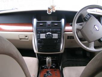 2003 Nissan Teana Pictures