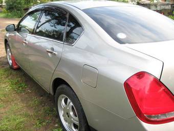 2003 Nissan Teana Photos