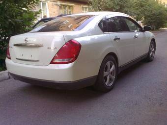 2003 Nissan Teana Pictures