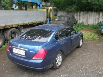 2003 Nissan Teana Pictures