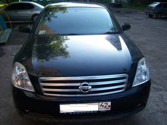 2003 Nissan Teana Pictures