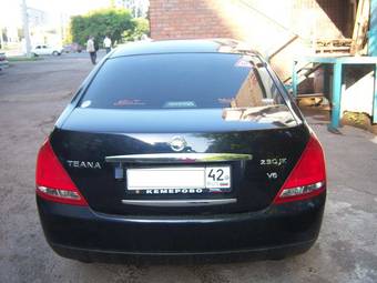 2003 Nissan Teana Photos
