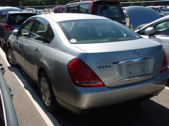 2003 Nissan Teana Photos