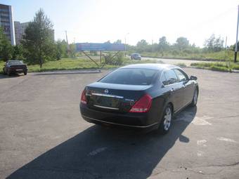 2003 Nissan Teana Pictures