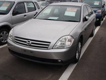 2003 Nissan Teana Photos