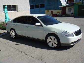 2003 Nissan Teana Pictures