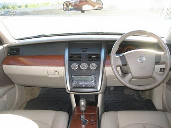 2003 Nissan Teana Pictures