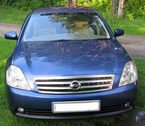 2003 Nissan Teana Photos