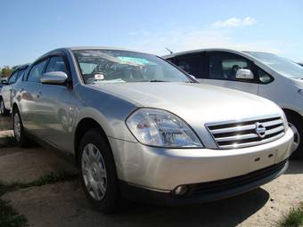 2003 Nissan Teana Photos