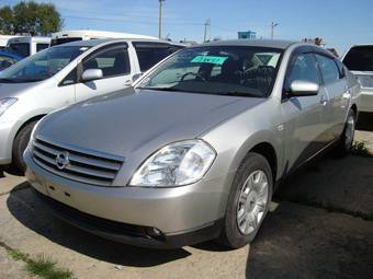 2003 Nissan Teana Photos