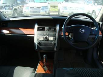 2003 Nissan Teana Photos