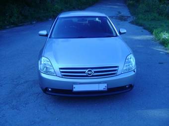 2003 Nissan Teana Pictures