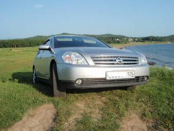 2003 Nissan Teana Pictures