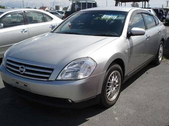 2003 Nissan Teana Photos