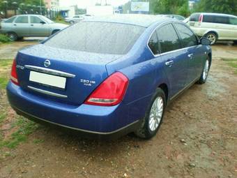 2003 Nissan Teana Pictures