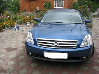 2003 Nissan Teana Pictures