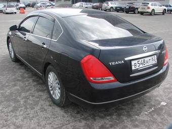 2003 Nissan Teana Pictures