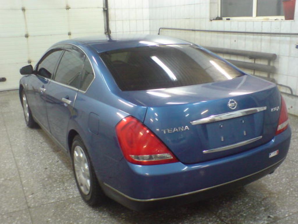 2004 Nissan Teana
