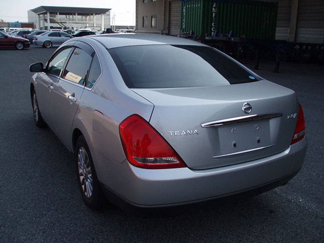 2004 Nissan Teana