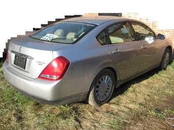 2004 Nissan Teana Photos