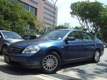 2004 Nissan Teana Photos