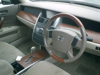 2004 Nissan Teana Pictures