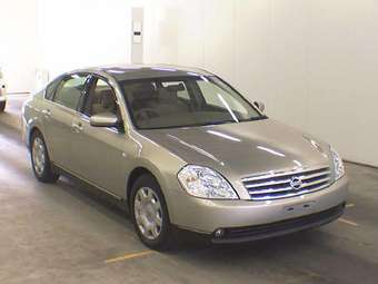 2004 Nissan Teana Photos
