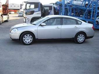 2004 Nissan Teana Photos