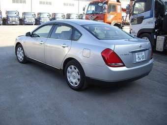 2004 Nissan Teana Wallpapers