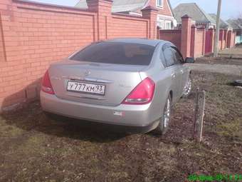 2004 Nissan Teana Pictures