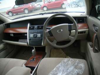 2004 Nissan Teana Pictures