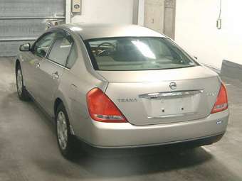 2004 Nissan Teana Photos